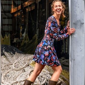 Title Nine floral Dream Square Neck Long Sleeve Dress Jardin